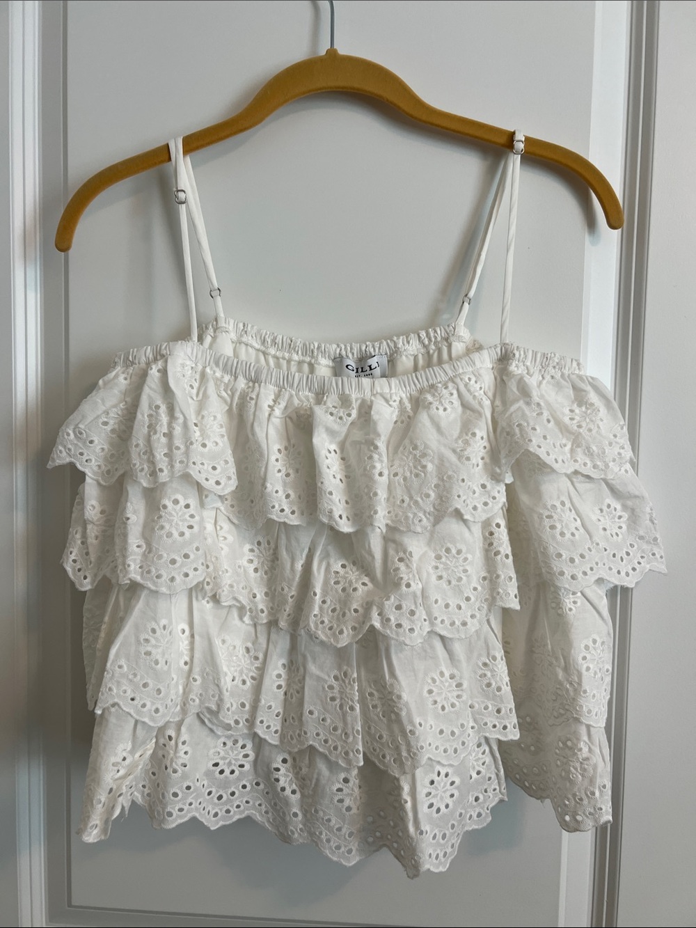 Gilli White Eyelet Ruffle Cold Shoulder Top Size Large Boho Cottagecore - Picture 1 of 3